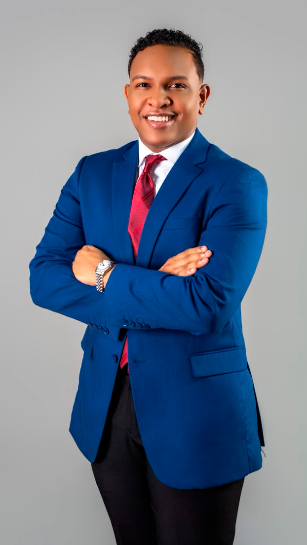 Luis Mercedes, asesor migratorio